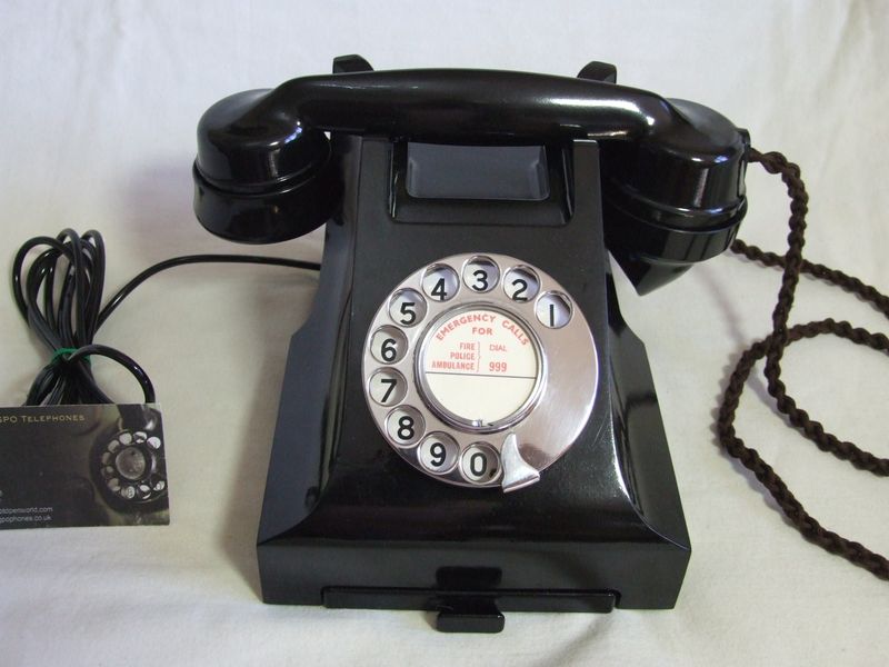 Black Bakelite 332F GPO Telephone 1952