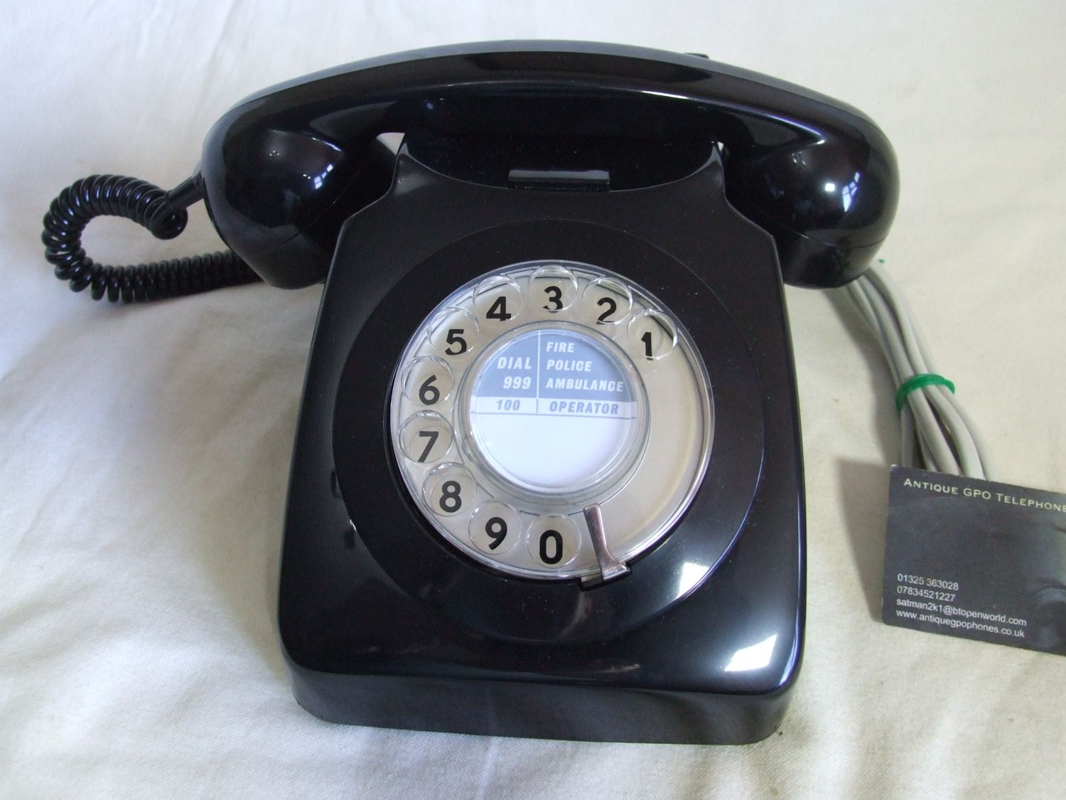 Black 746 Telephone 1984