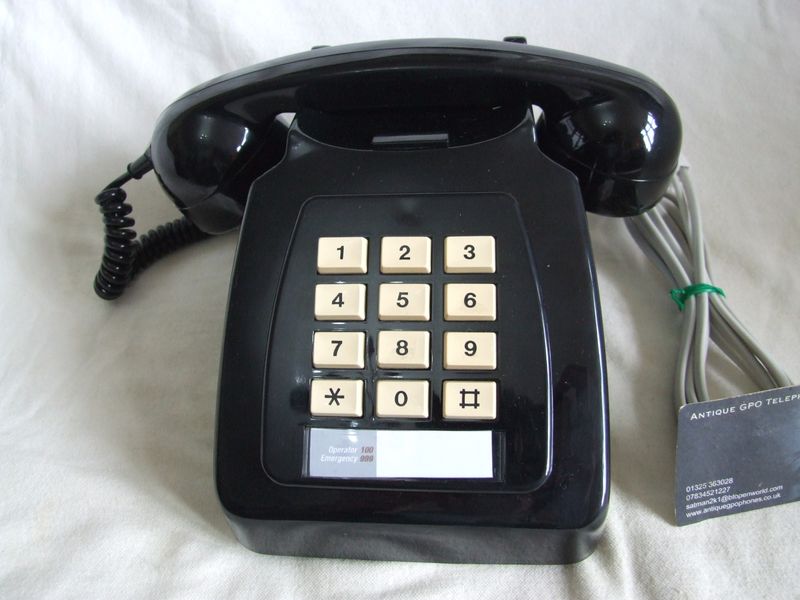 Black 12 Button 782 Telephone 1980
