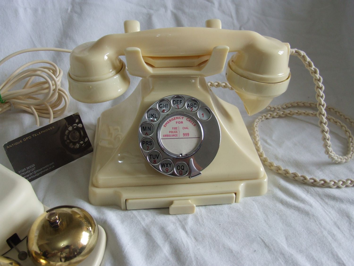 Ivory Bakelite 232L GPO Telephone 1956 &amp; Ivory 64D Bellset