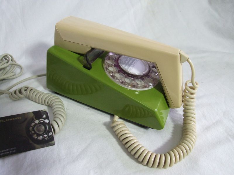 Rare Olive Green/ Beige 8722 Snowdon  Trimphone 1982