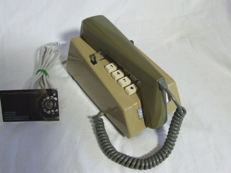 Rare  Two Tone Green 786 Trimphone 1980     12 Button
