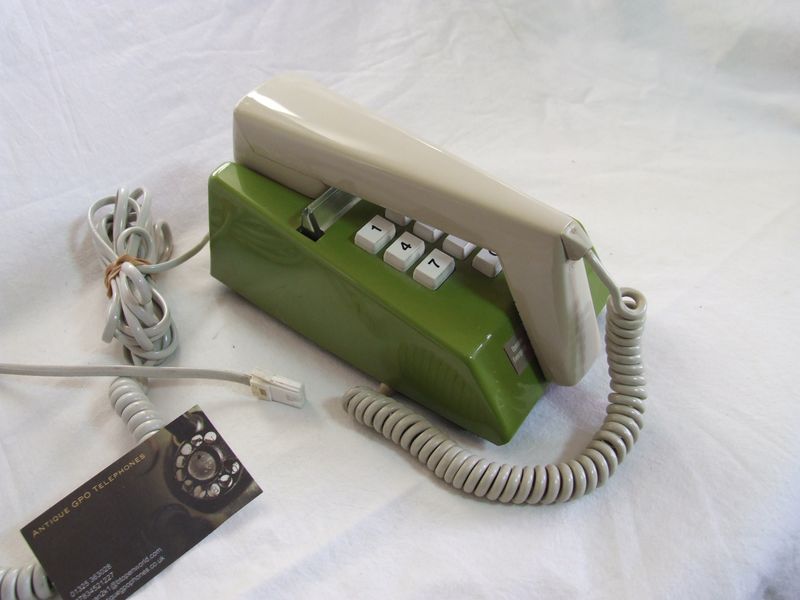 Rare Olive Green/ Beige 8766 Snowdon  Trimphone 1982