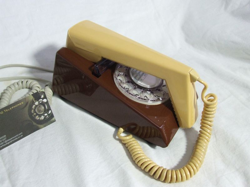 Rare Brown &amp; Cream 8722 Snowdon  Trimphone 1982