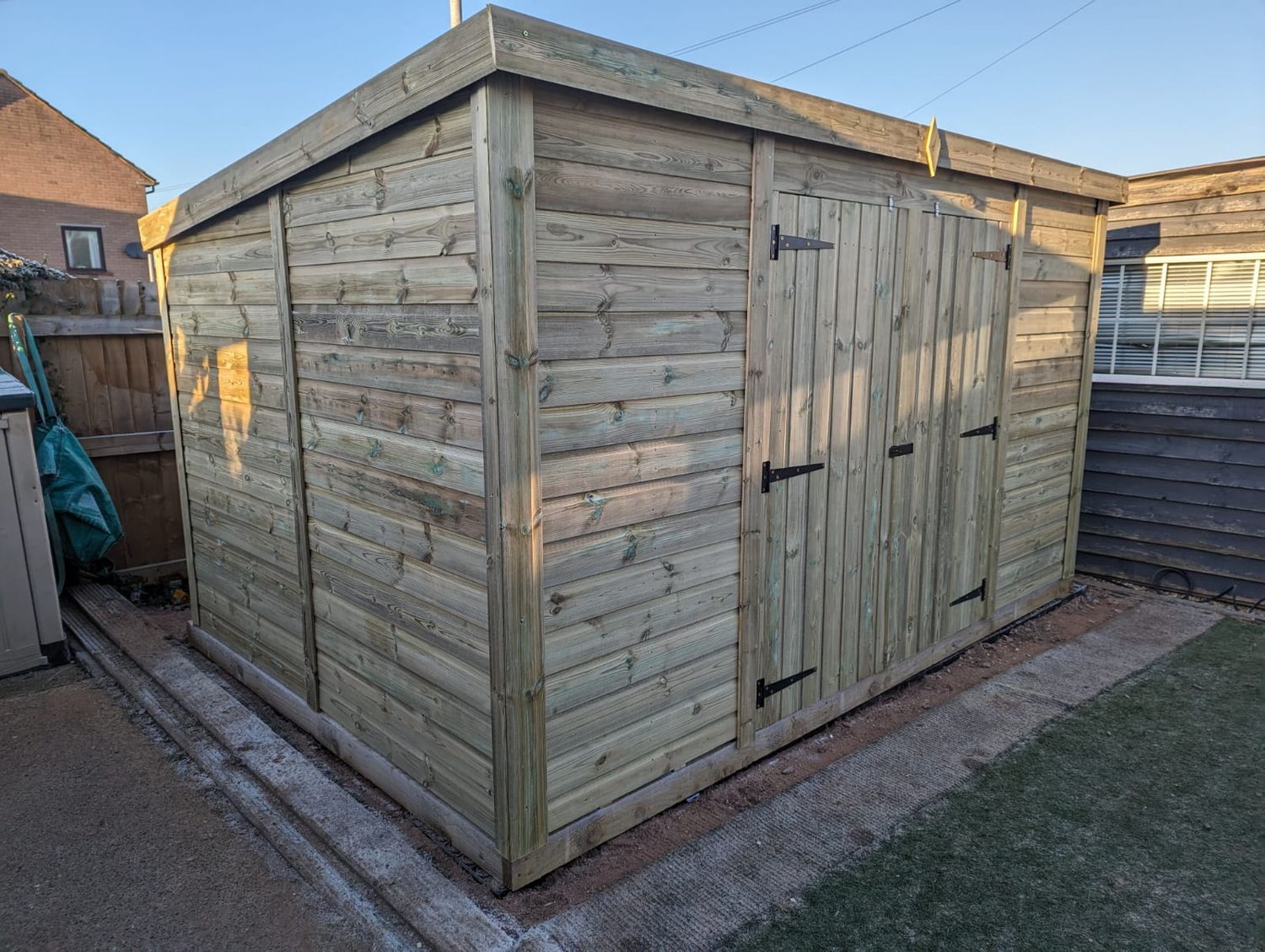Pent Shed with Central Double Doors