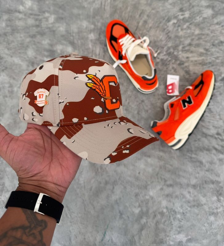 CAMO “C” FEATHER