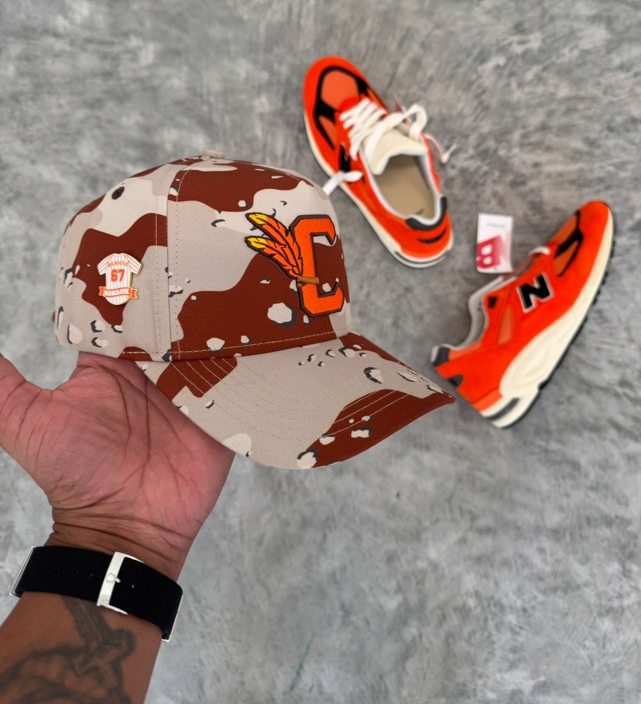 CAMO “C” FEATHER