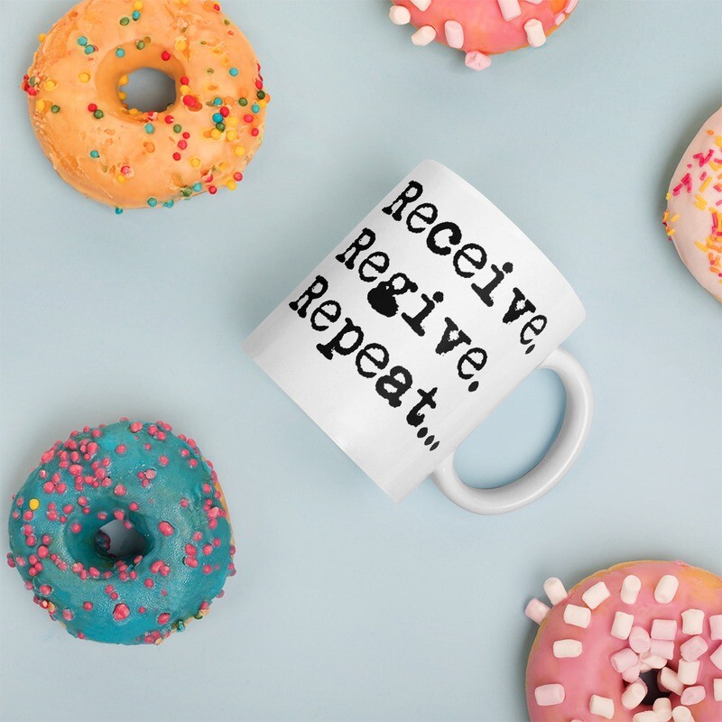Receive, regive, repeat - Mug