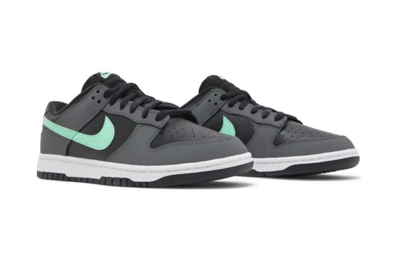 Dunk Low Black/Glow Green