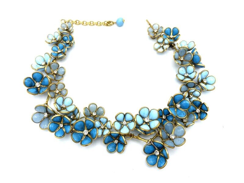 Collier bestehen aus vielen unterschiedlichen blauen Glas Blümchen im Stile von CHANEL