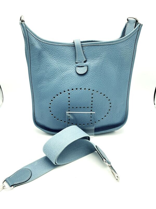 Vintage HERMÉS EVELYNE III Schultertasche, Made in Fran Clemens Leder in blue jeans, "I" im Quadrat  - 2005