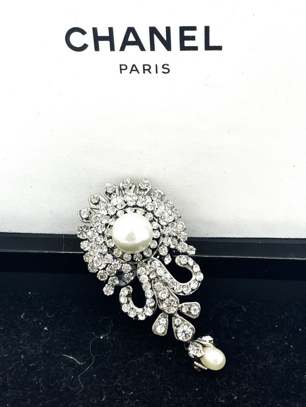 VINTAGE CHANEL BROSCHE sign. 70/80 Jahre