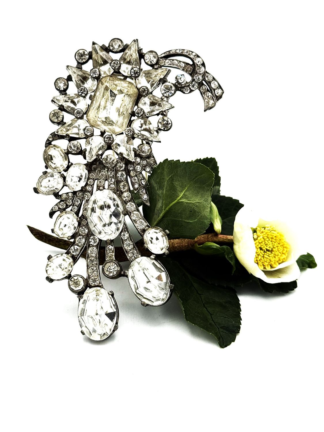 Dekorativer Kleider Strass Clip aus den frühen 1940er Jahren, signiert Eisenberg Original USA