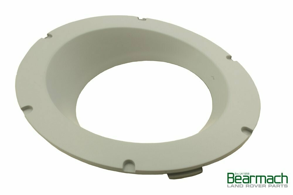 Bisel con imprimación sin pintar faro RH antiniebla paragolpes delantero RRL322 (2002-2009) Nº chasis - 6A000000 . REF DXB000100LML