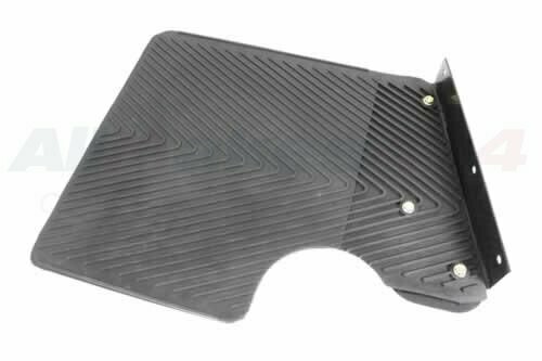 Faldilla trasera izquierda con soporte y recorte de escape para Land Rover Defender 90. REF LR055340
