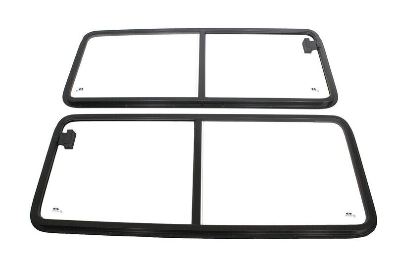 Juego ventanas laterales transparentes 107x45 ext., 105x42 int., LR Defender, LR Series. REF ga4033