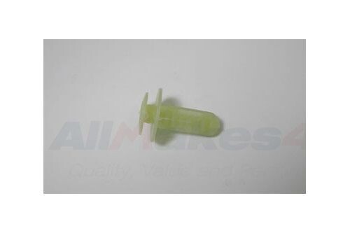Grapa  paneles puertas  Range rover REF MWC3129
