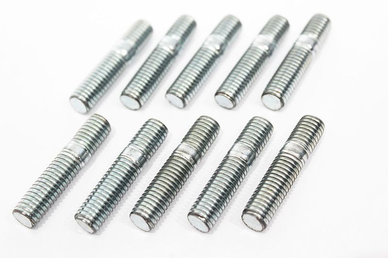 Esparrago colector escape Land Rover TD5 REF te108052