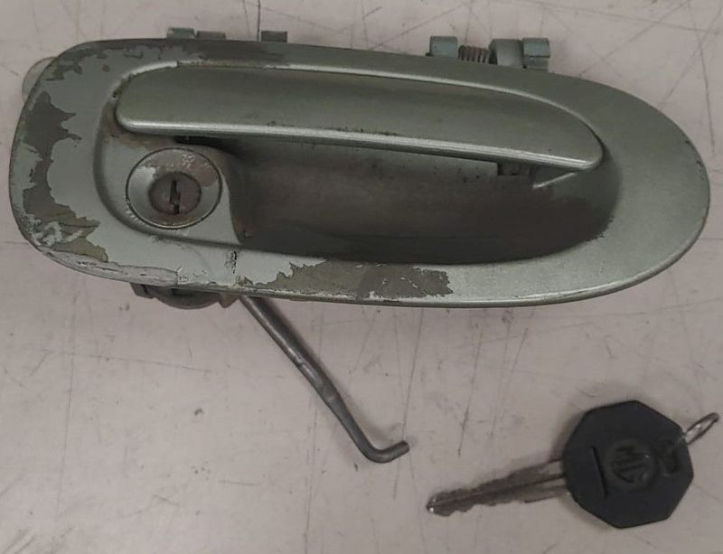 Manilla puerta derecha MGF