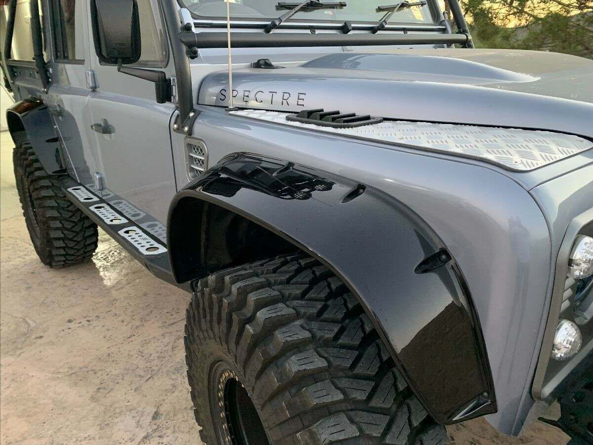 Kit Aletines Land Rover Defender, estilo Spectre Style REF Ba 3725