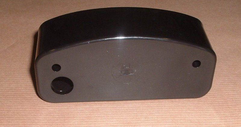 Soporte suplemento piloto trasero Luz Matricula Land Rover Defender y Land Rover Serie Santana