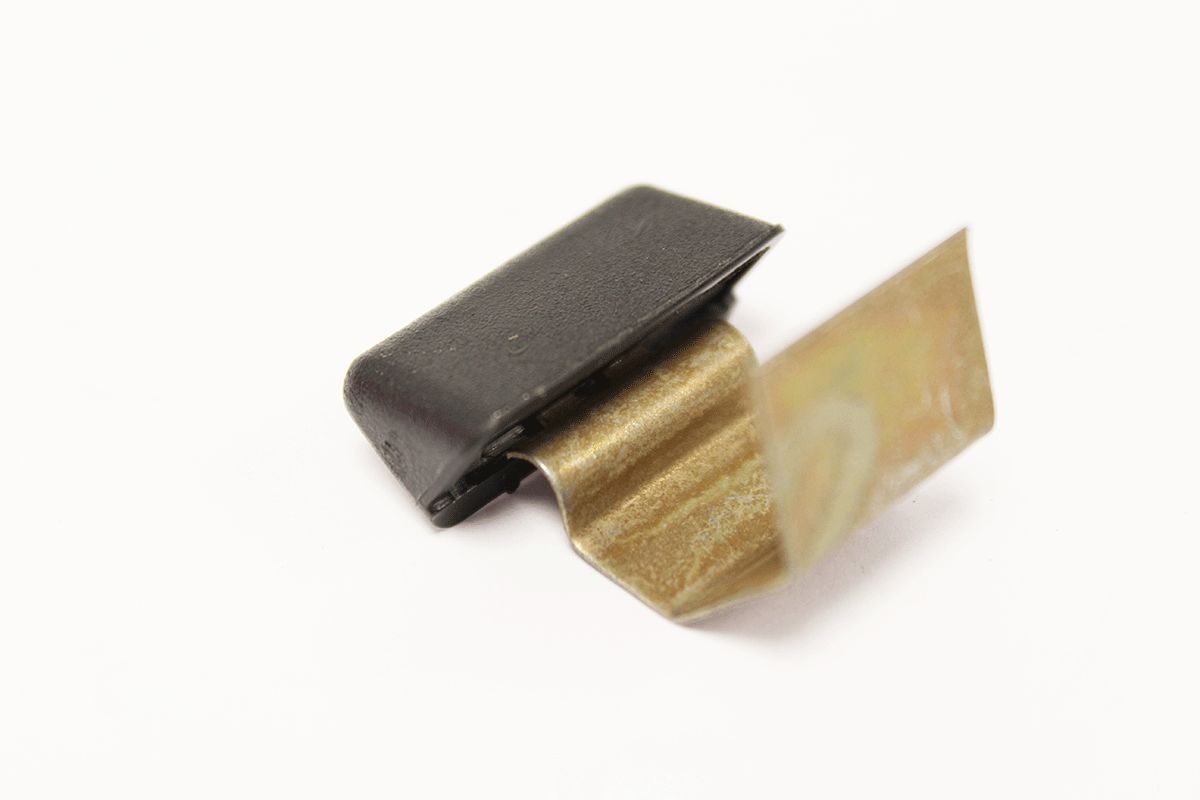 Guia cristal ventanilla delantera  LAND ROVER  DISCOVERY 1, 2  Y  RANGE ROVER CLASSIC REF CUC100140