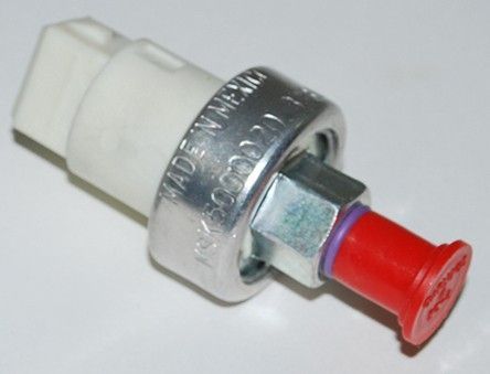 Sensor embrague LR Defender Puma 2007-, LRDiscovery 2 TD5  ref. MSK500020