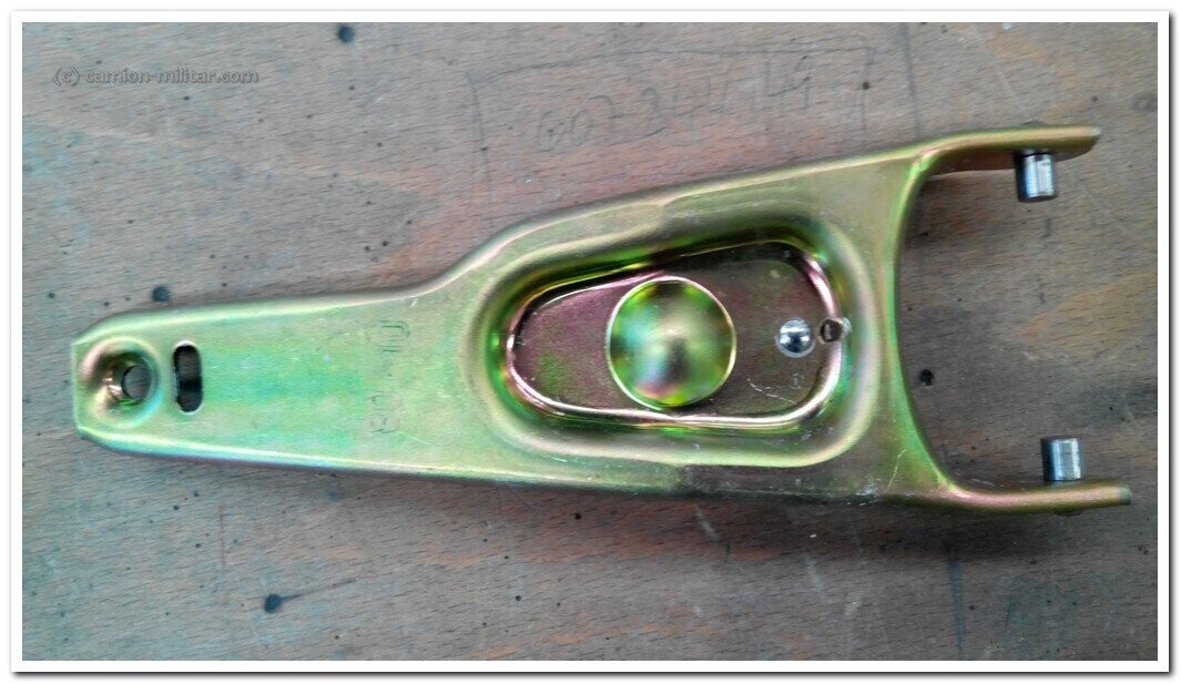 HORQUILLA EMBRAGUE Land Rover Santana serie 2 REF 127607 HORQUILLA EMBRAGUE Land Rover Santana serie 2 REF 127607