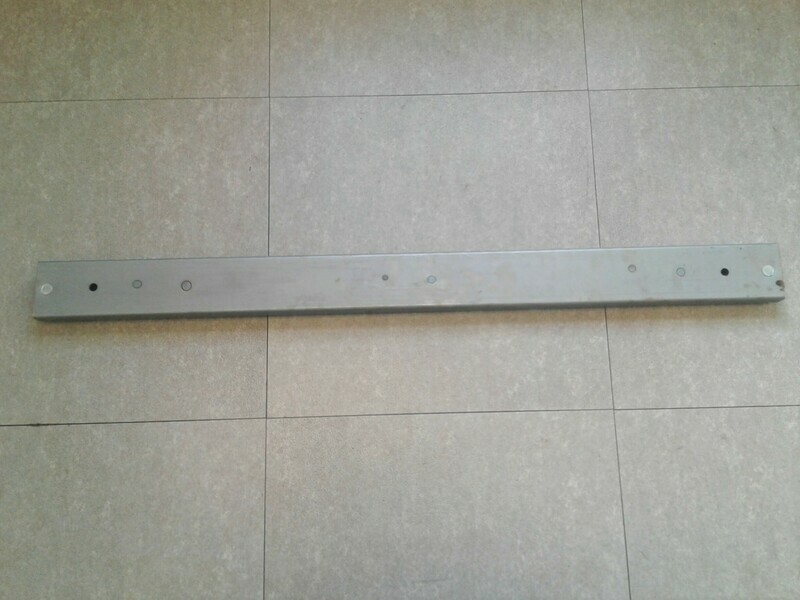 Chain Cross Bar