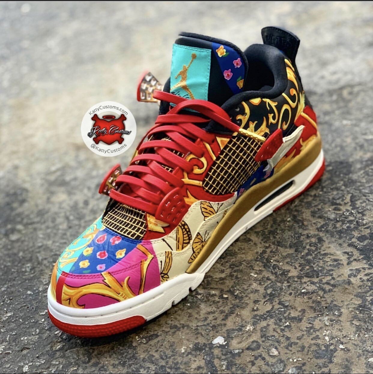 Versace Jordan 4
