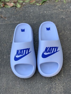 Blueberry Katty Slides