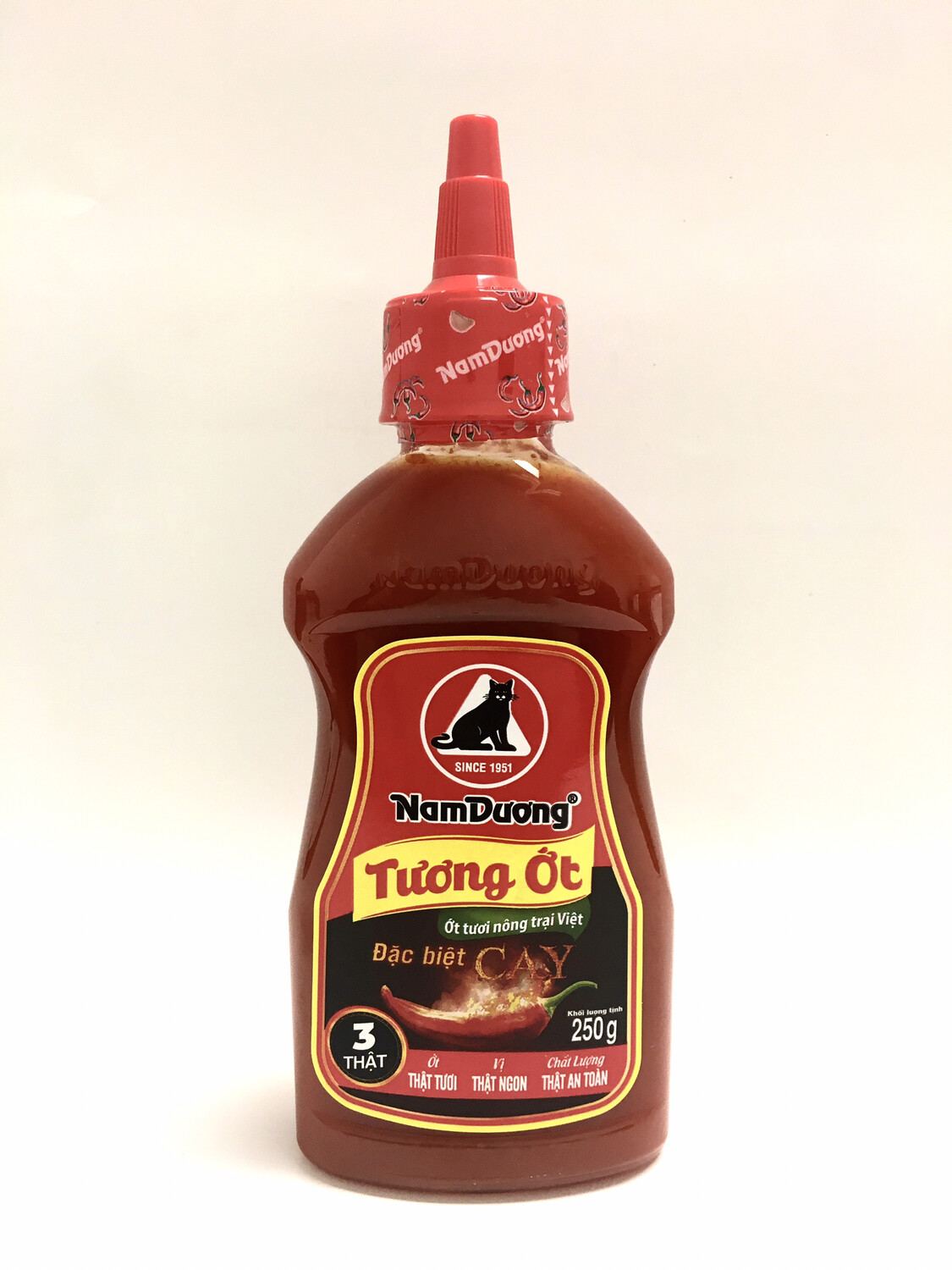 NAM DUONG HOT CHILI SAUCE 24X250G