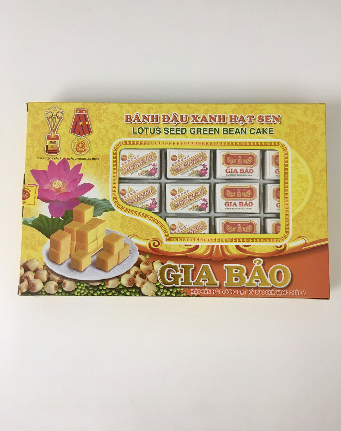 GIA BAO LOTUS GREEN BEAN CAKE 30X250G