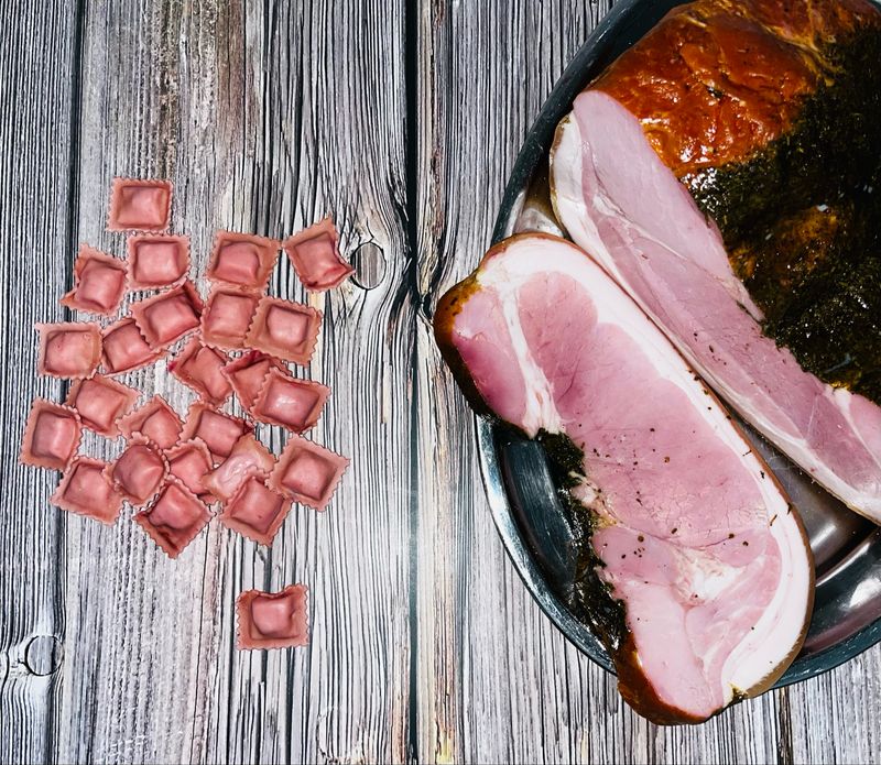 Ravioli di Radicchio e Speck