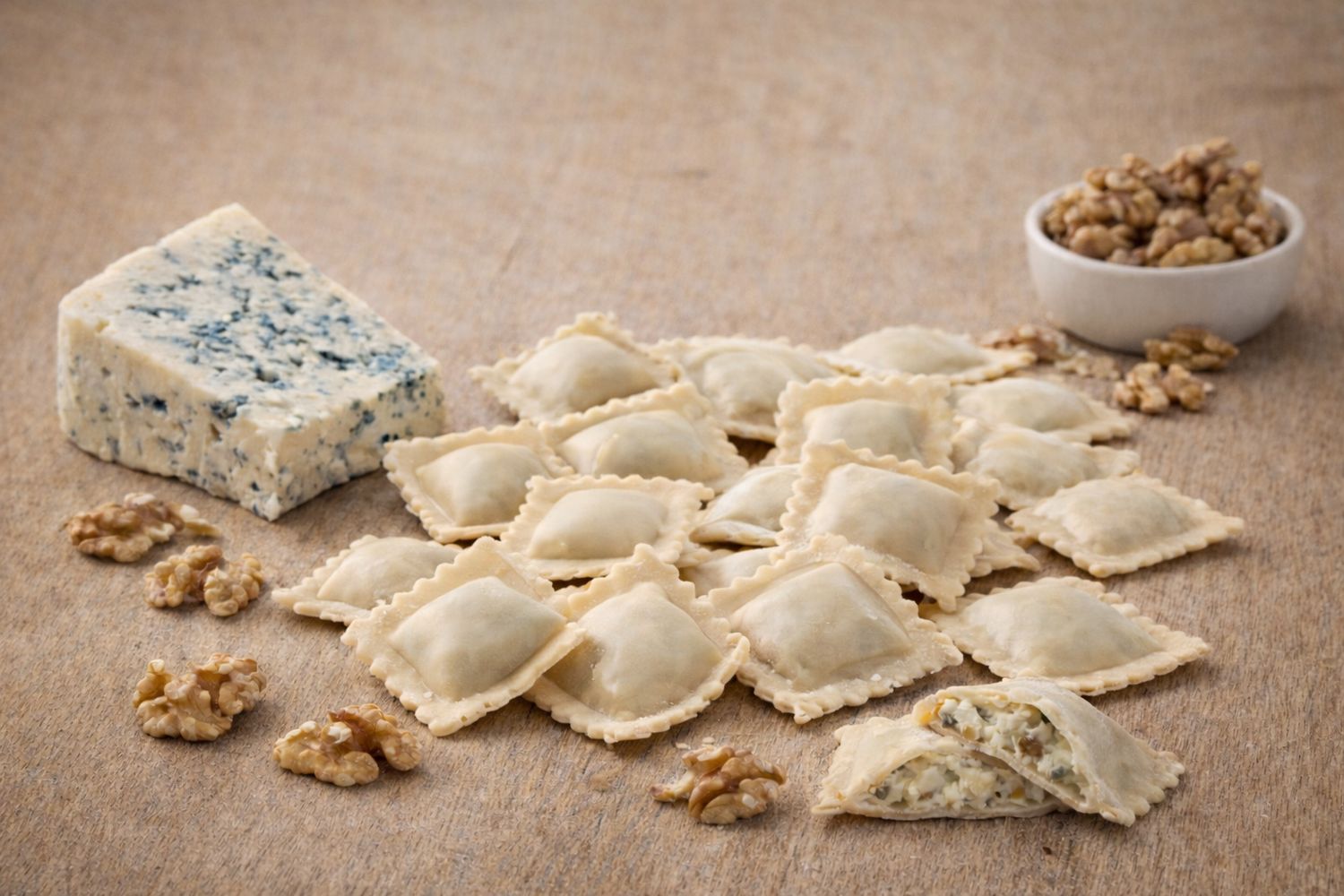 Ravioli Gorgonzola DOP e Noci Ravioli Gorgonzola DOP e Noci