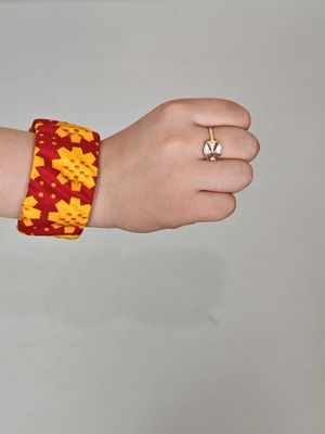 اسوار ورده العرفج عنابي