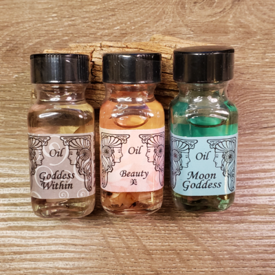 Queen Bee - Ancient Memory Oil Set Queen Bee - Ancient Memory Oil Set