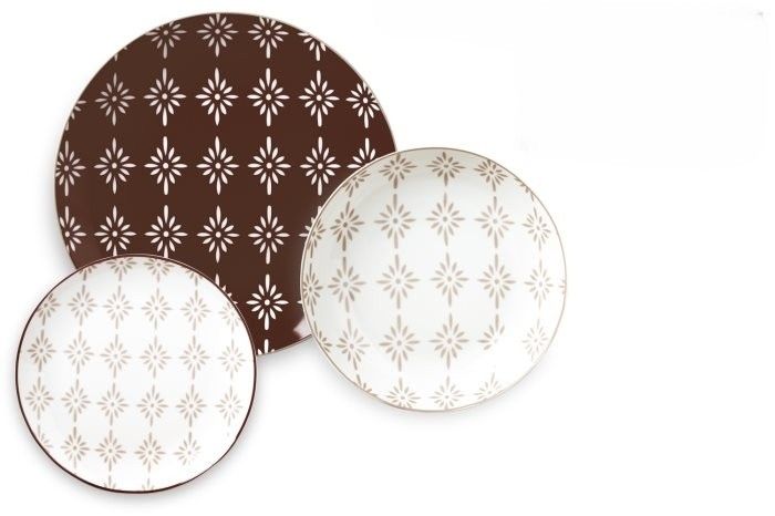 Set of 18 assorted Moe porcelain table plates for horeca use
