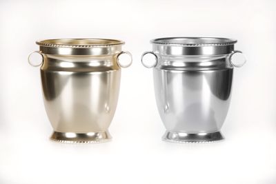 Flaschenkühler aus eloxiertem Aluminium mit seitlichen Rundstäben für Horeca Tirolix