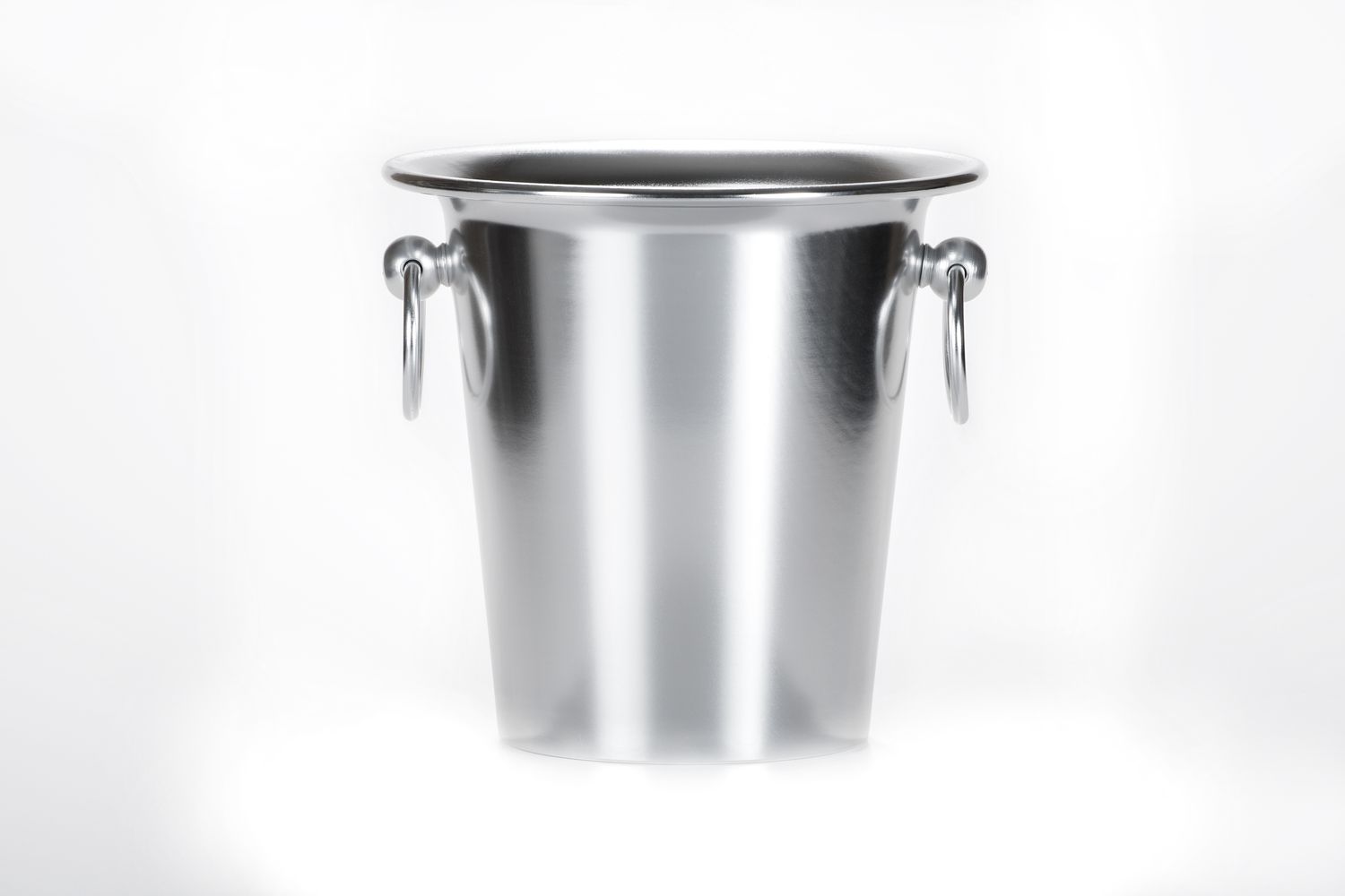Tirolix ice bucket made of silver anodized aluminum with rim and knobs, 190 mm diameter, ideal for the horeca sector.