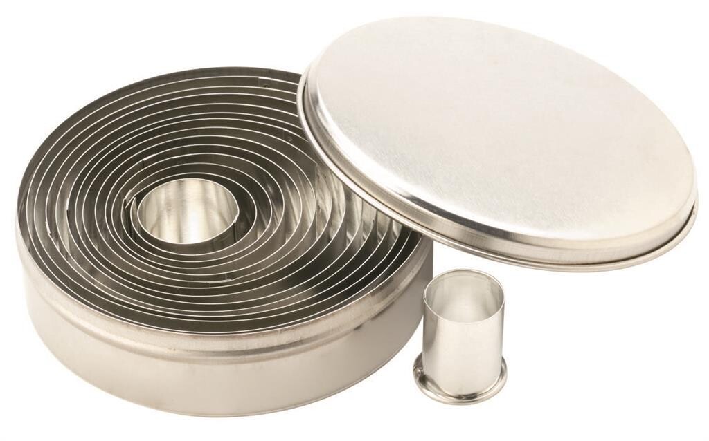 Cookie Cutters from 2 to 11 cm - Piazza