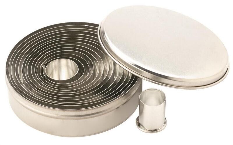 Cookie Cutters from 2 to 11 cm - Piazza