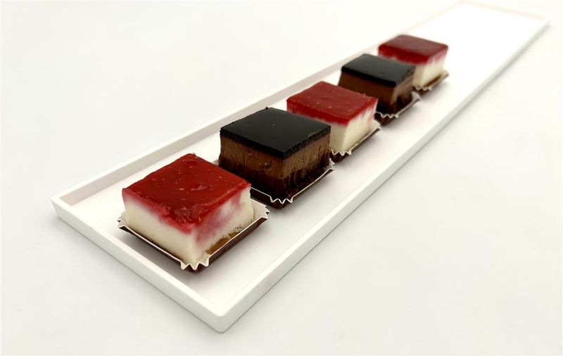 MC white bar display tray 50x10 cm for horeca