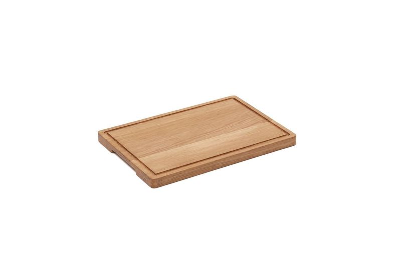 Comas oak cutting board with groove 33x23 for horeca use