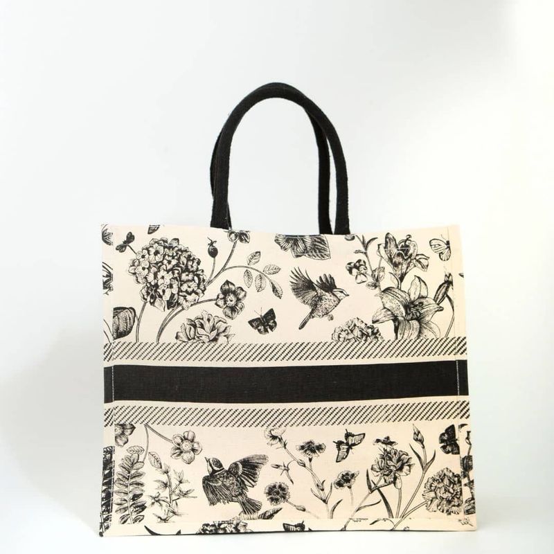 Natural and black jute shopper with laminated lining