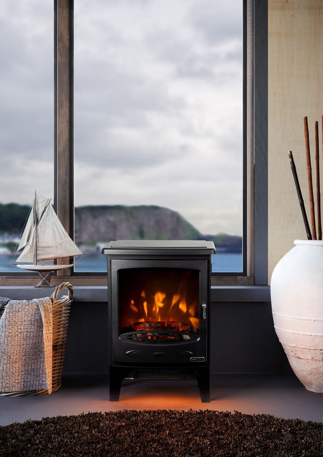 Wee Hugo Black Electric Stove
