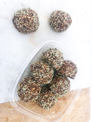 Peanut Chocolate Chip Energy Bites