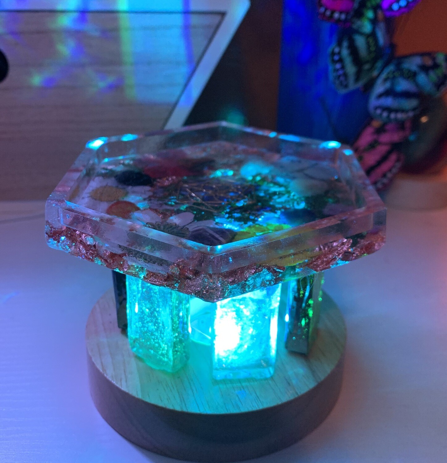 StoneHenge Oscillating Chakra Lamp