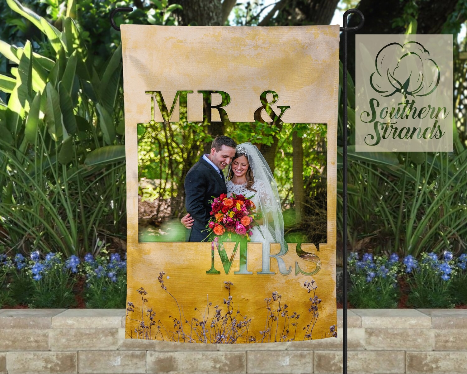 Mr and Mrs Golden Garden Flag - 12x18