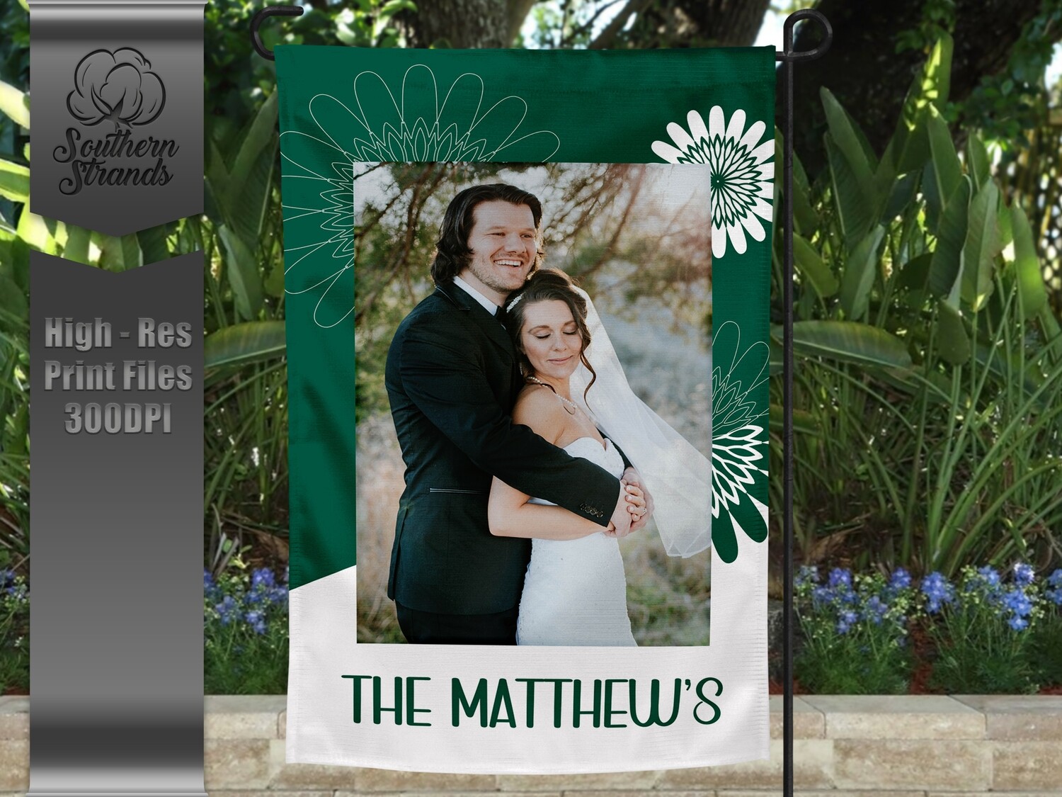 Green and White Garden Flag - Flowers |  DIGITAL DESIGN